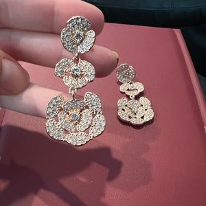 Nwot beautiful Kate spade rose drop earrings